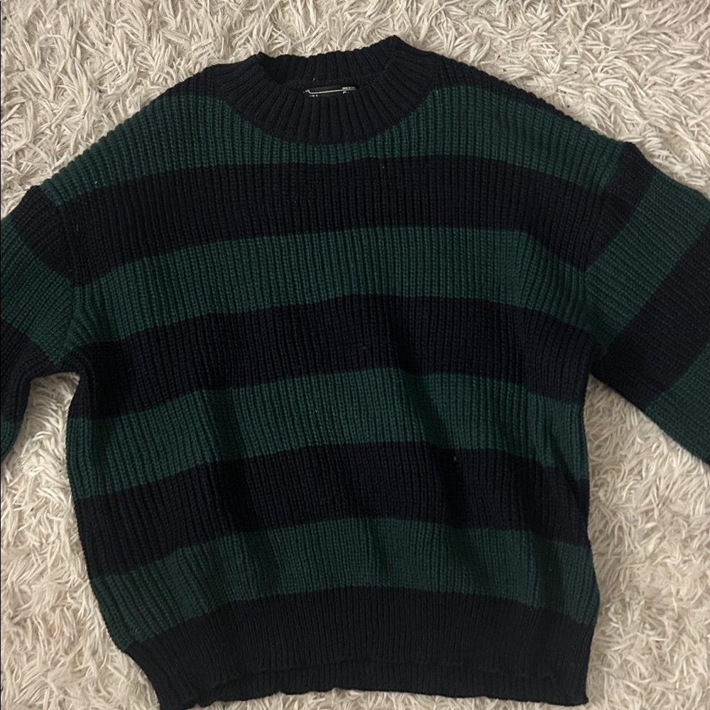 SHEIN Men's Green and Black Striped Crewneck Sweater